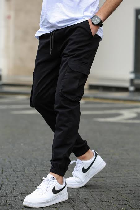 Mens 6 Pocket Black Cargo trousers (Stretch cotton)